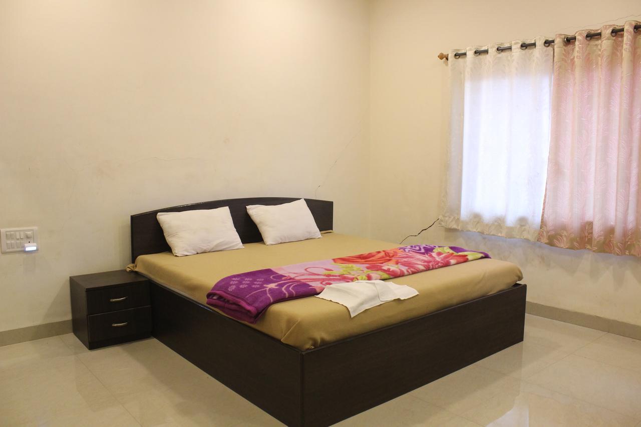 Malhar Bungalow Panchgani Exterior foto
